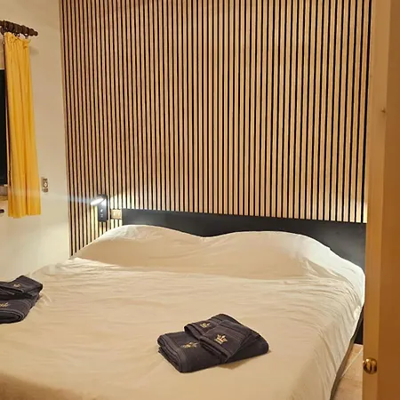 ベッド・アンド・ブレックファスト Bio At Us